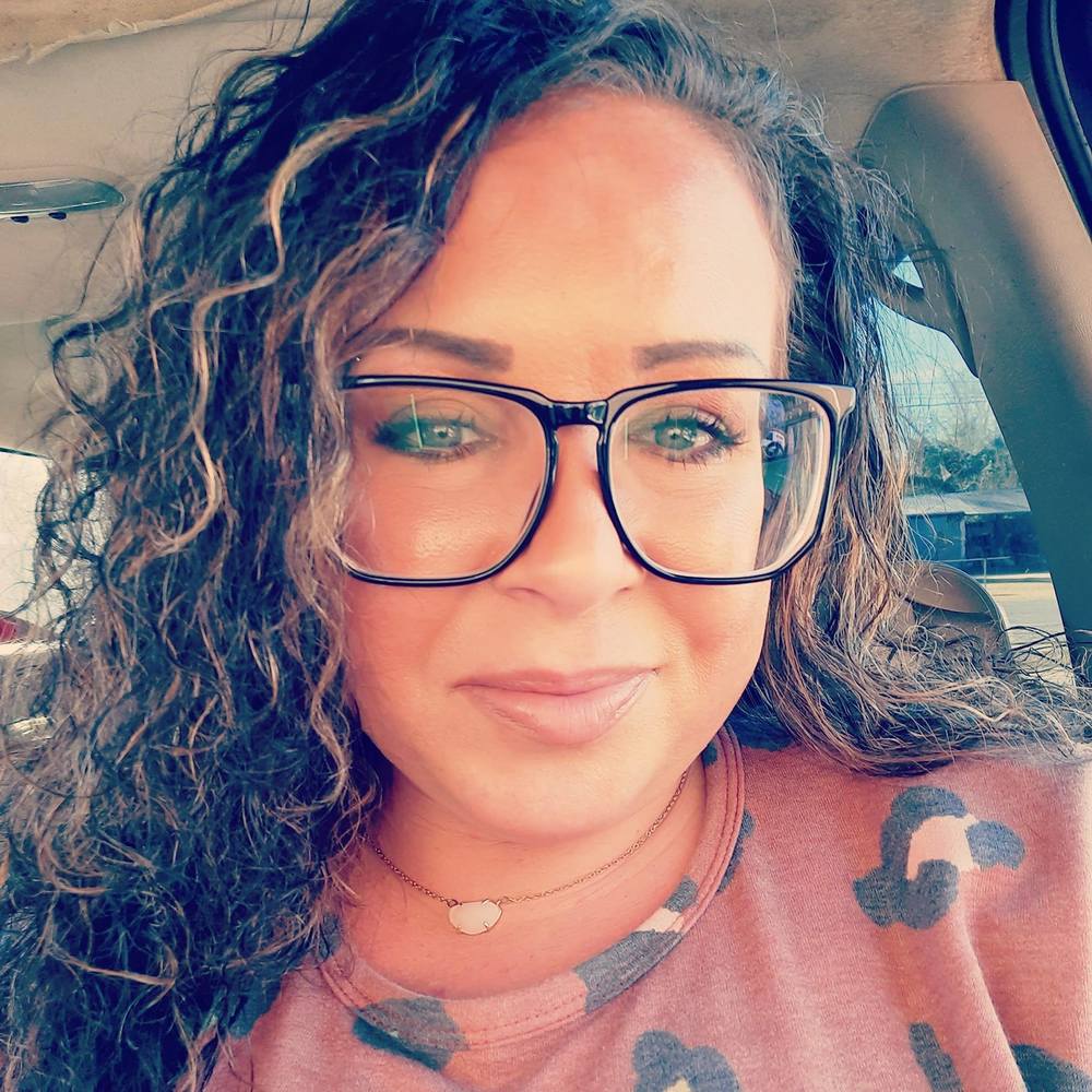 Meet your Posher, Angela